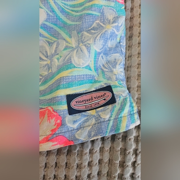 VINEYARD VINES 7" Printed Chappy Trunks Floral Tide Blue/pink Multi. Size Small - Picture 5 of 9